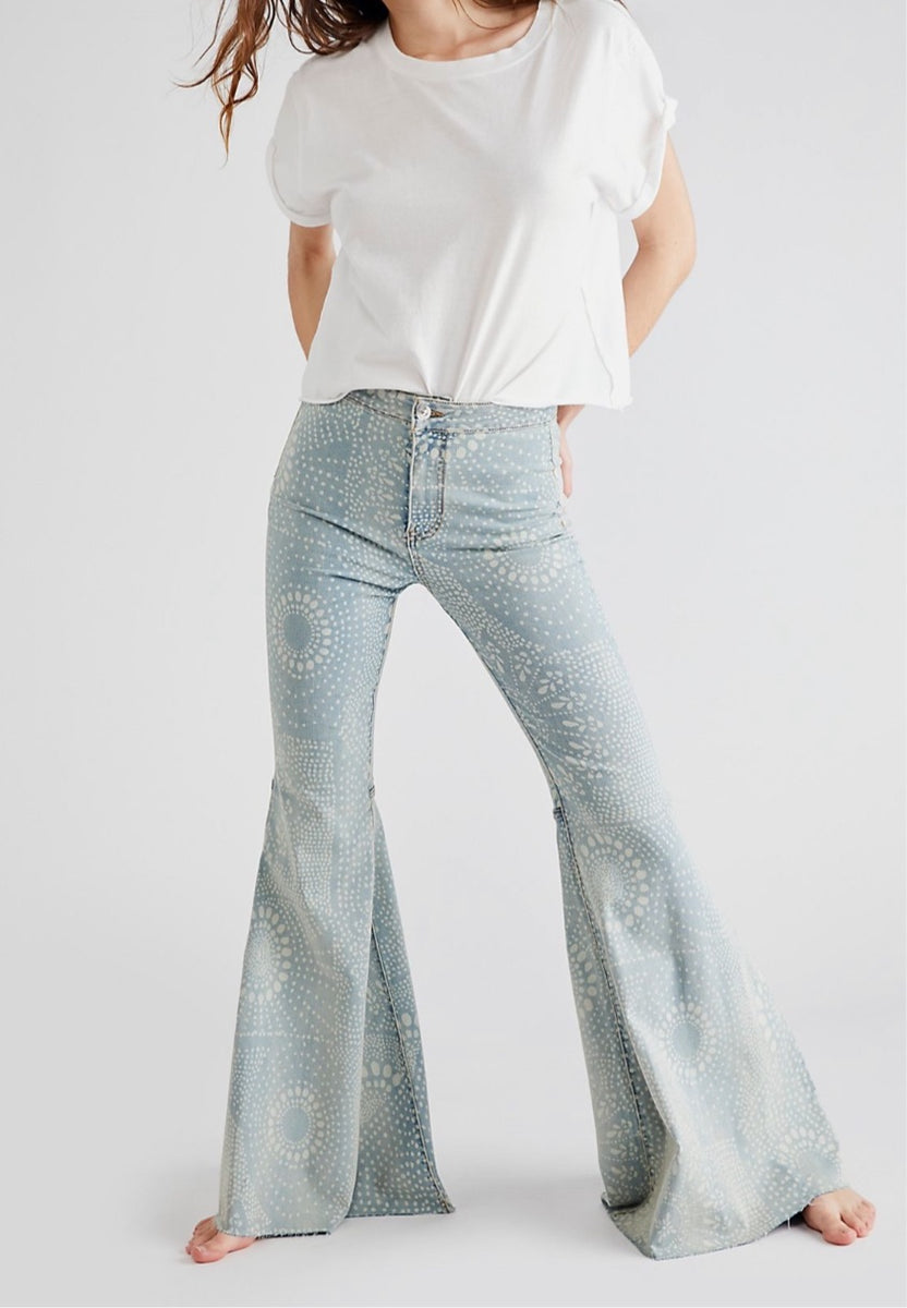 FREE PEOPLE Just Float On Flare Jeans Bell Bottoms RAW Hem Hi-Rise Size 24